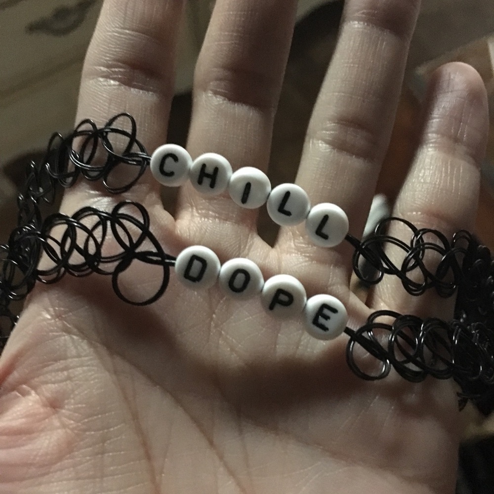 ❌SOLD❌ ✨GIFT✨ FREE (w/purchase) chokers